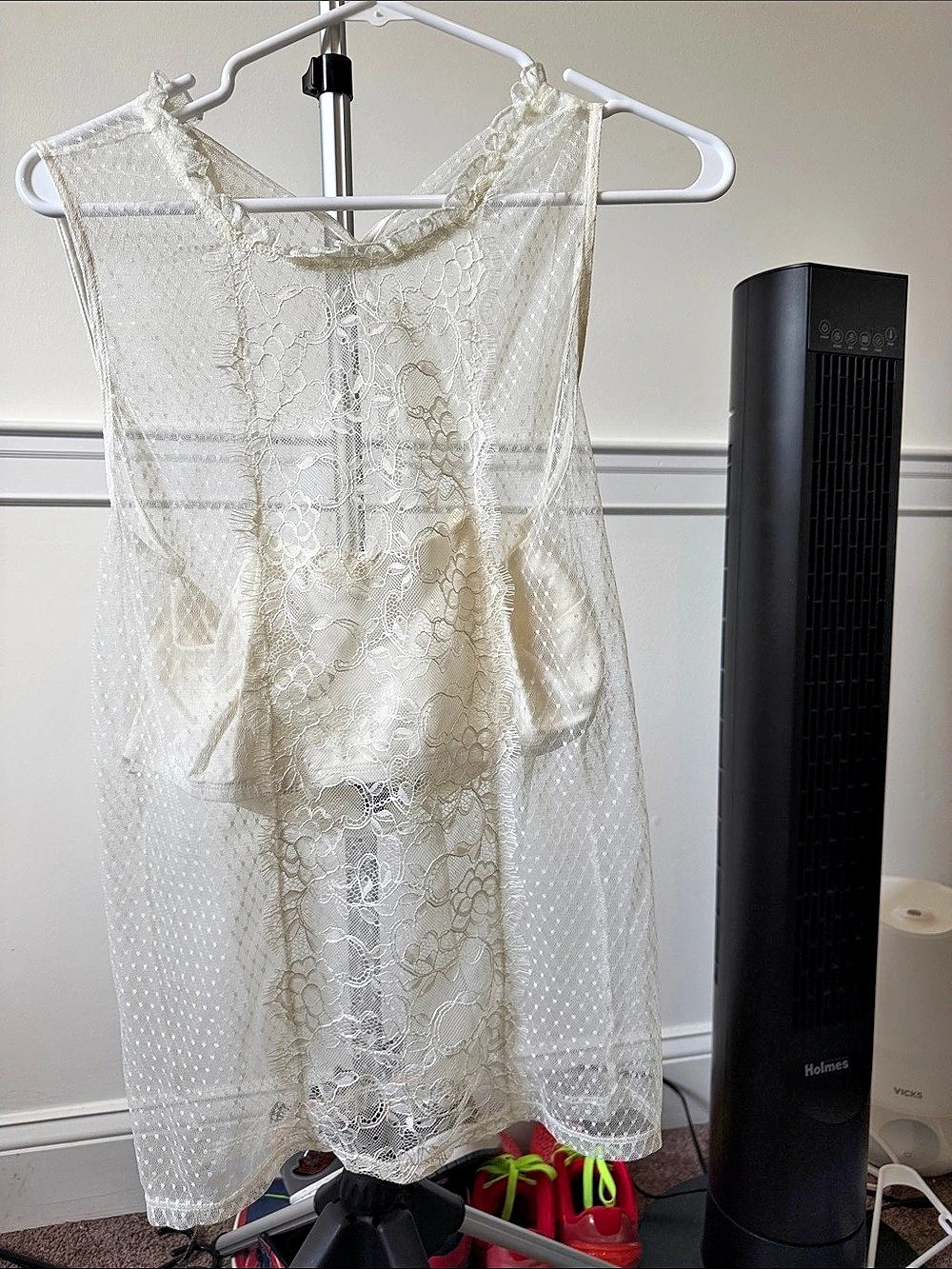 Express Floral Lace Mini Dress in White Like New size medium